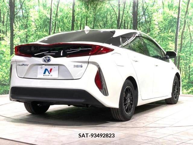 Toyota PRIUS PHV 2018-01 223241-17
