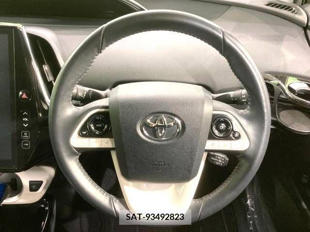 Toyota PRIUS PHV 2018-01 223241-13