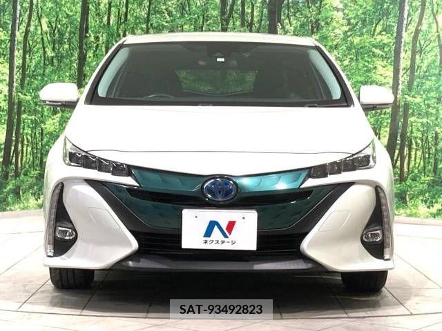 Toyota PRIUS PHV 2018-01 223241-14