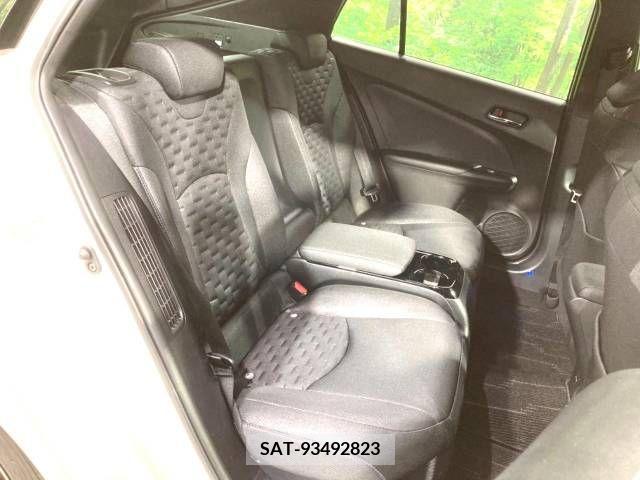 Toyota PRIUS PHV 2018-01 223241-9
