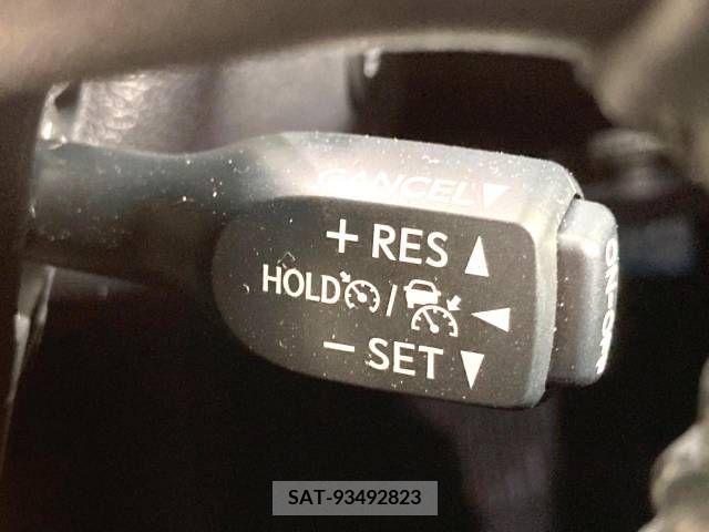 Toyota PRIUS PHV 2018-01 223241-5