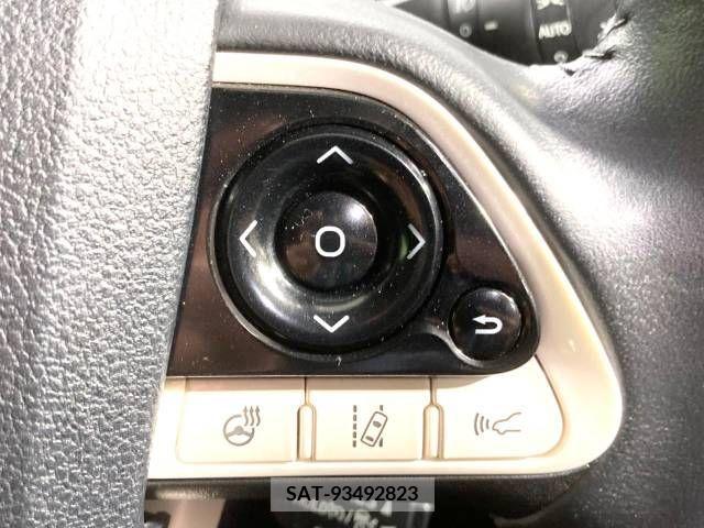 Toyota PRIUS PHV 2018-01 223241-4
