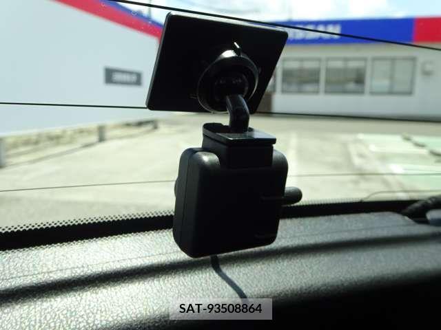 Nissan NOTE 2014-02 302336-15