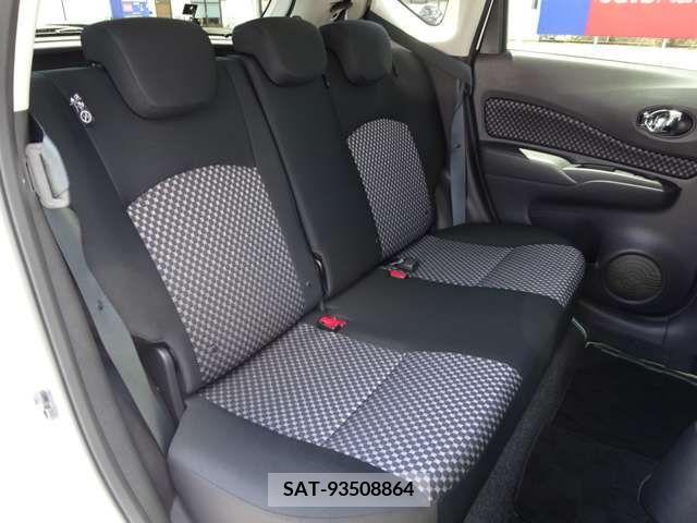 Nissan NOTE 2014-02 302336-8