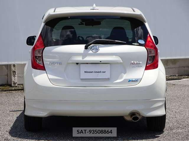 Nissan NOTE 2014-02 302336-5