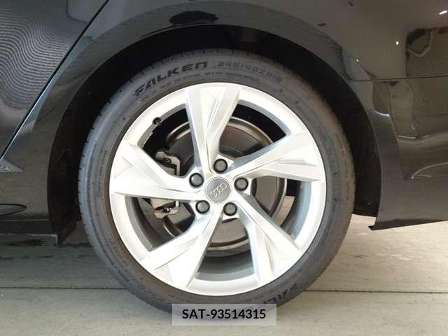 Audi A4 2019-02 356508-8