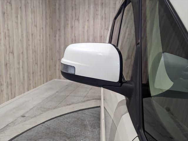 Nissan SERENA 2014-01 180953-13