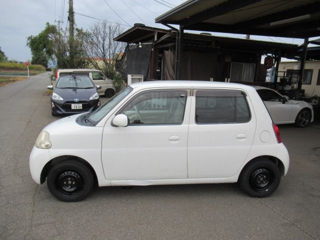 Daihatsu ESSE 2010-10 184388-13