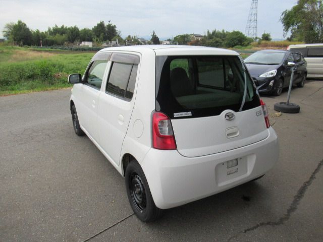 Daihatsu ESSE 2010-10 184388-11