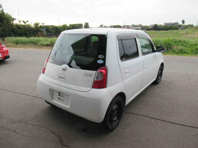 Daihatsu ESSE 2010-10 184388-8