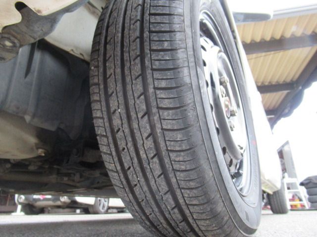 Daihatsu ESSE 2010-10 184388-18