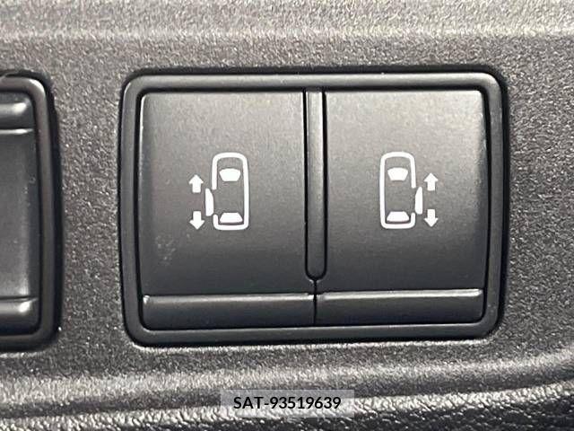 Nissan SERENA 2018-10 215931-5