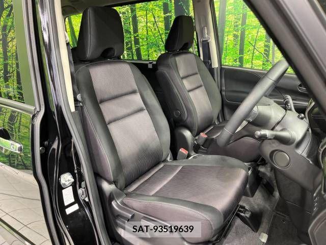 Nissan SERENA 2018-10 215931-8