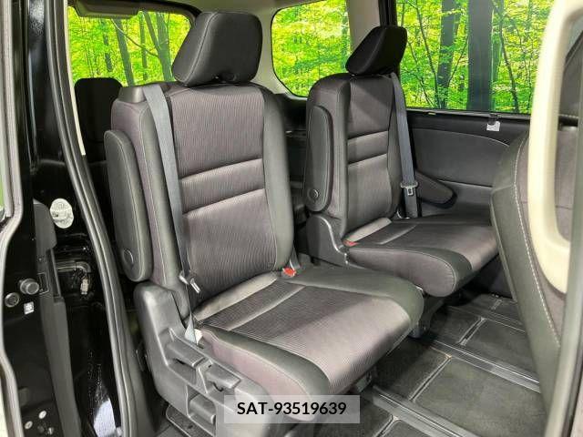 Nissan SERENA 2018-10 215931-9