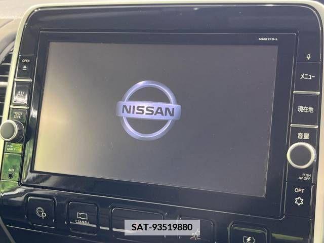 Nissan SERENA 2018-04 367651-2