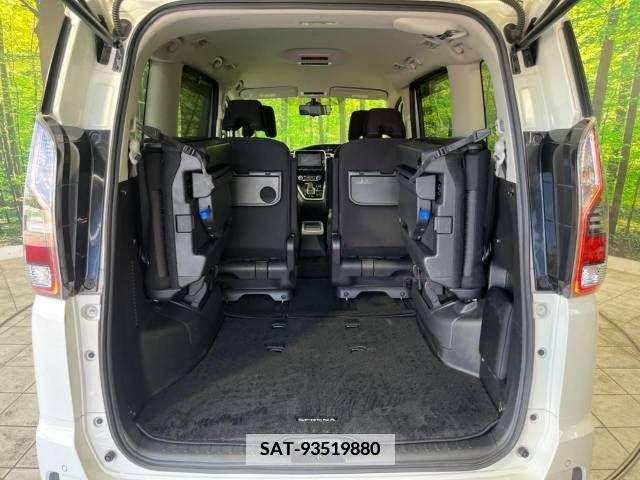 Nissan SERENA 2018-04 367651-11