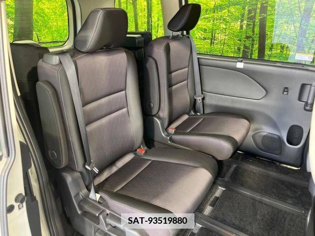 Nissan SERENA 2018-04 367651-9