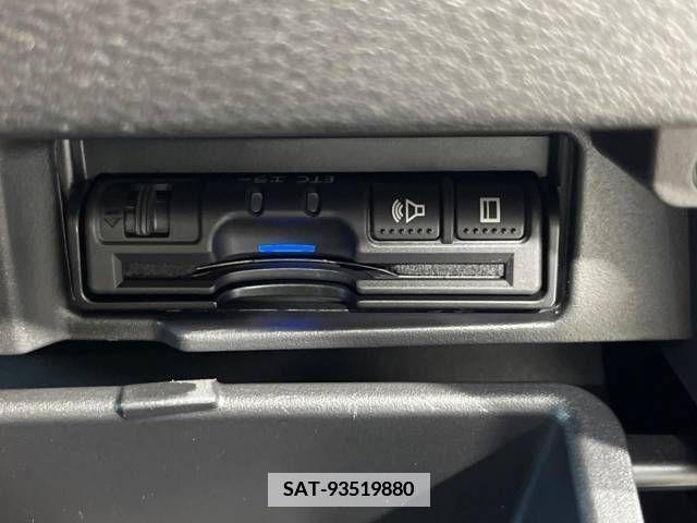 Nissan SERENA 2018-04 367651-7