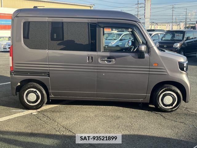 Honda N-VAN 2022-04 365636-3