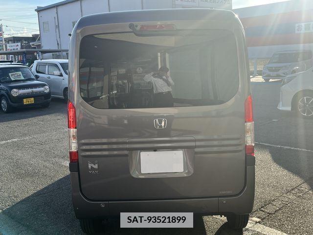 Honda N-VAN 2022-04 365636-5