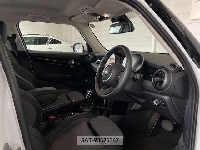 Bmw MINI 2023-04 277281-10