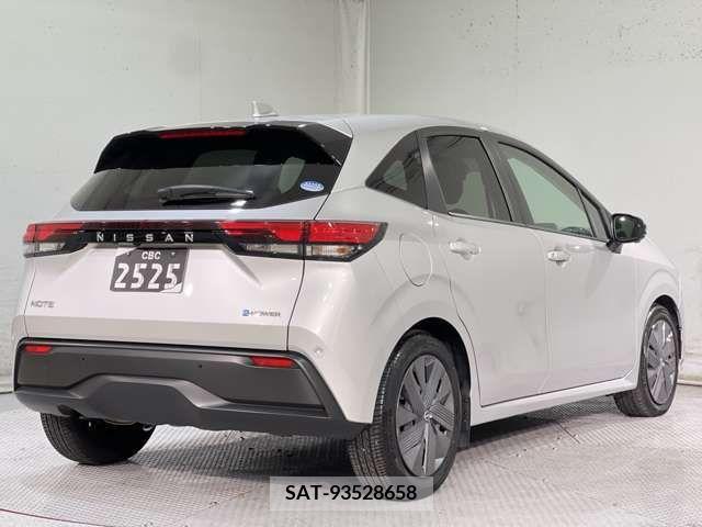 Nissan NOTE 2021-11 207234-8