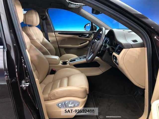 Porsche MACAN 2017-05 320071-8