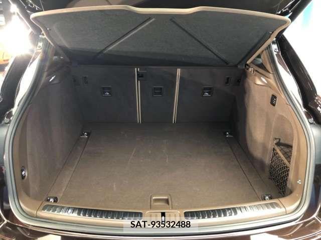 Porsche MACAN 2017-05 320071-12