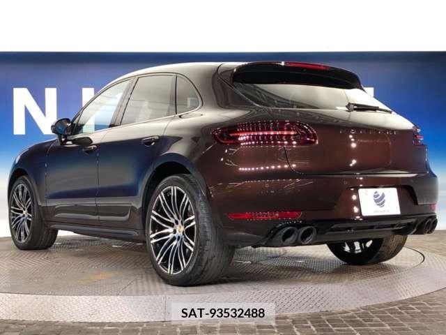 Porsche MACAN 2017-05 320071-18