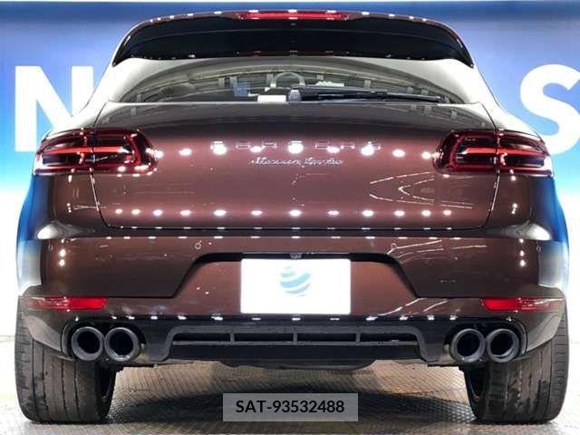 Porsche MACAN 2017-05 320071-16
