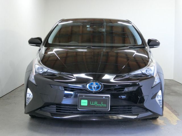 Toyota PRIUS 2017-03 430-1