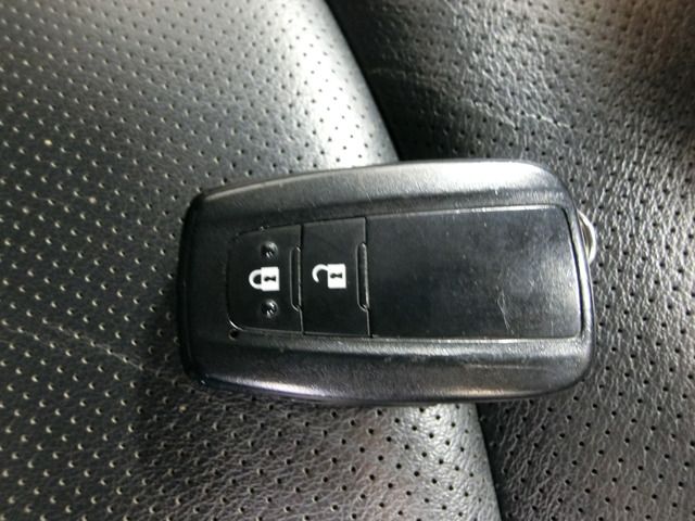 Toyota PRIUS 2017-03 430-18
