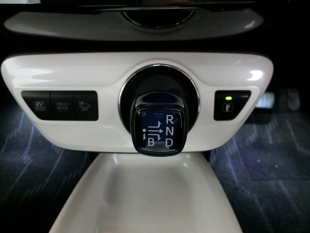 Toyota PRIUS 2017-03 430-5