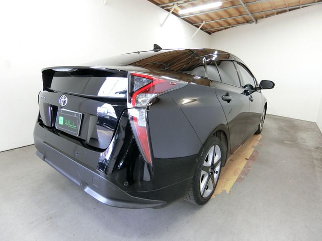 Toyota PRIUS 2017-03 430-13