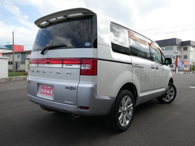 Mitsubishi DELICA D5 2009-02 10809-1