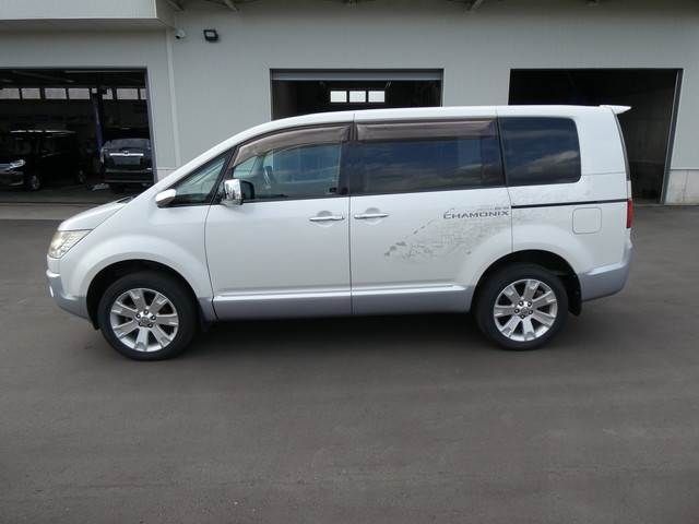 Mitsubishi DELICA D5 2009-02 10809-5