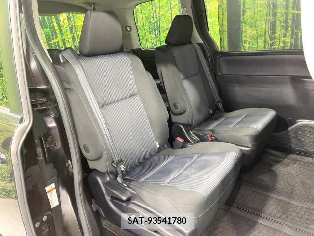 Toyota VOXY 2014-03 289105-7