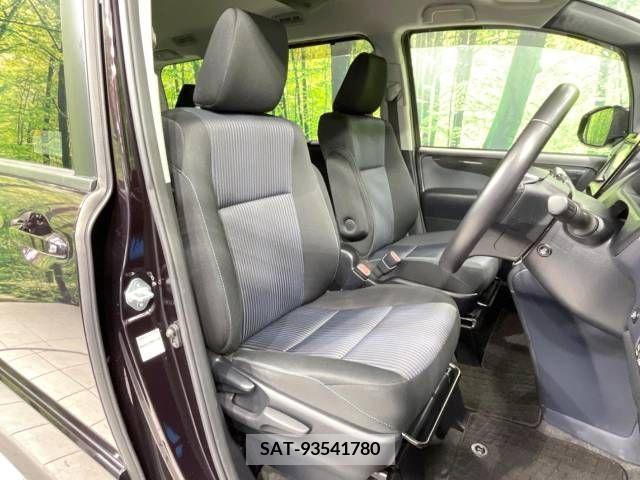 Toyota VOXY 2014-03 289105-6