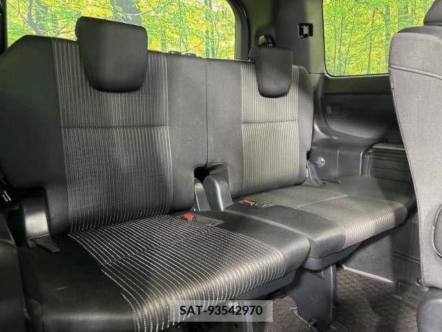 Toyota VOXY 2018-07 288860-9