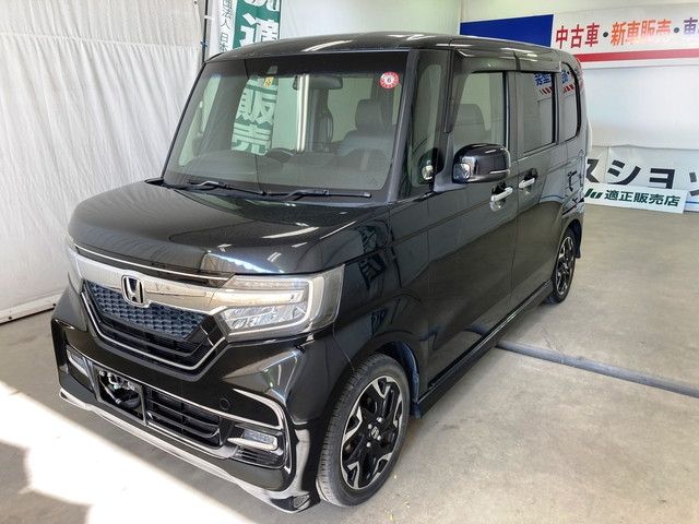 Honda N BOX CUSTOM 2017-10 186812-3