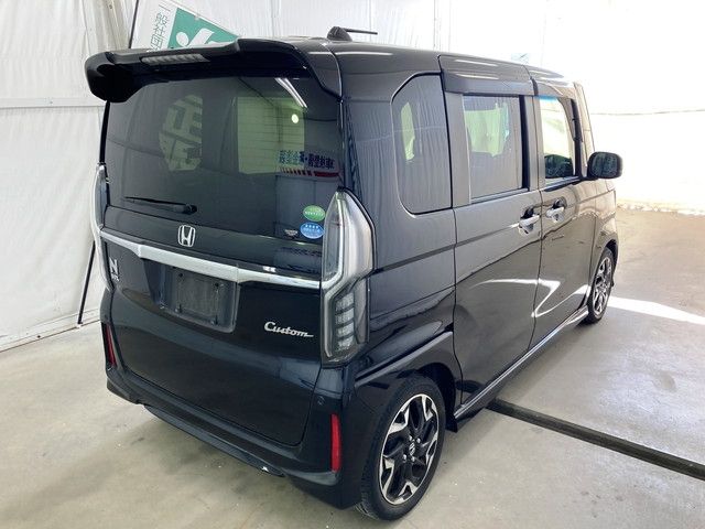 Honda N BOX CUSTOM 2017-10 186812-4