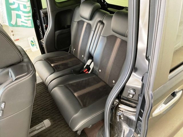 Honda N BOX CUSTOM 2017-10 186812-14