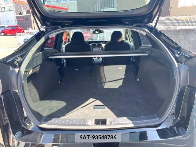 Toyota PRIUS 2018-03 322357-12