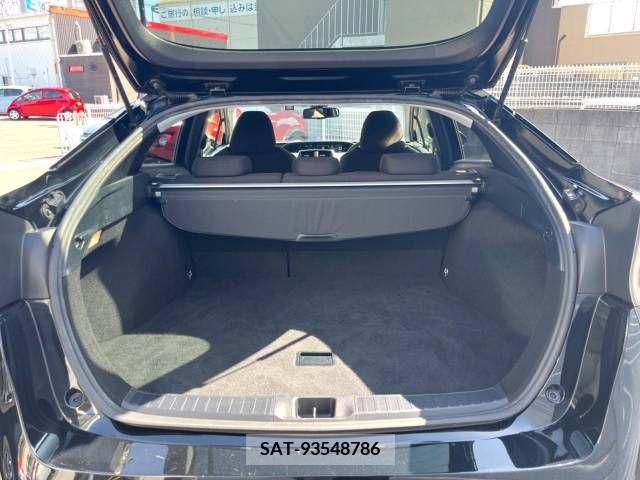 Toyota PRIUS 2018-03 322357-11