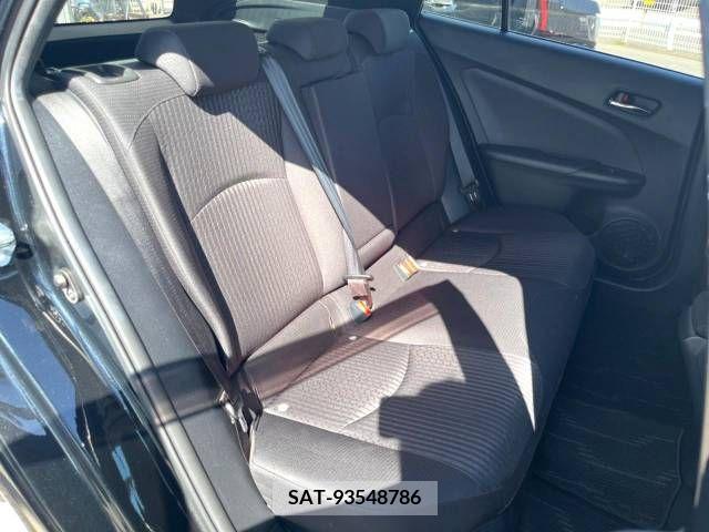 Toyota PRIUS 2018-03 322357-10