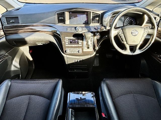 Nissan ELGRAND 2014-01 22181-1