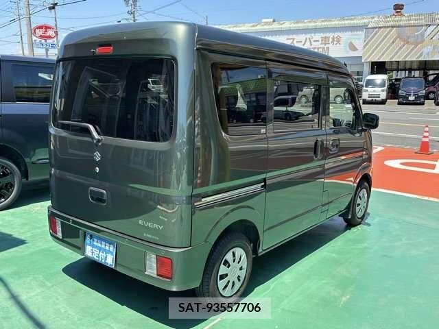 Suzuki EVERY 2023-04 359978-12