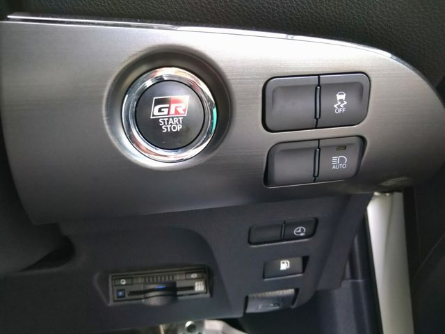 Toyota PRIUS PHV 2018-09 186385-15
