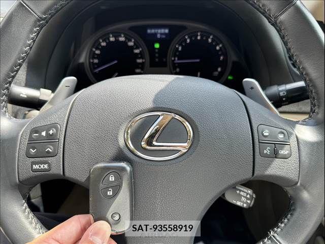 Lexus IS 2007-12 275374-12
