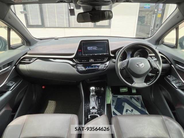 Toyota C-HR 2017-12 294971-1